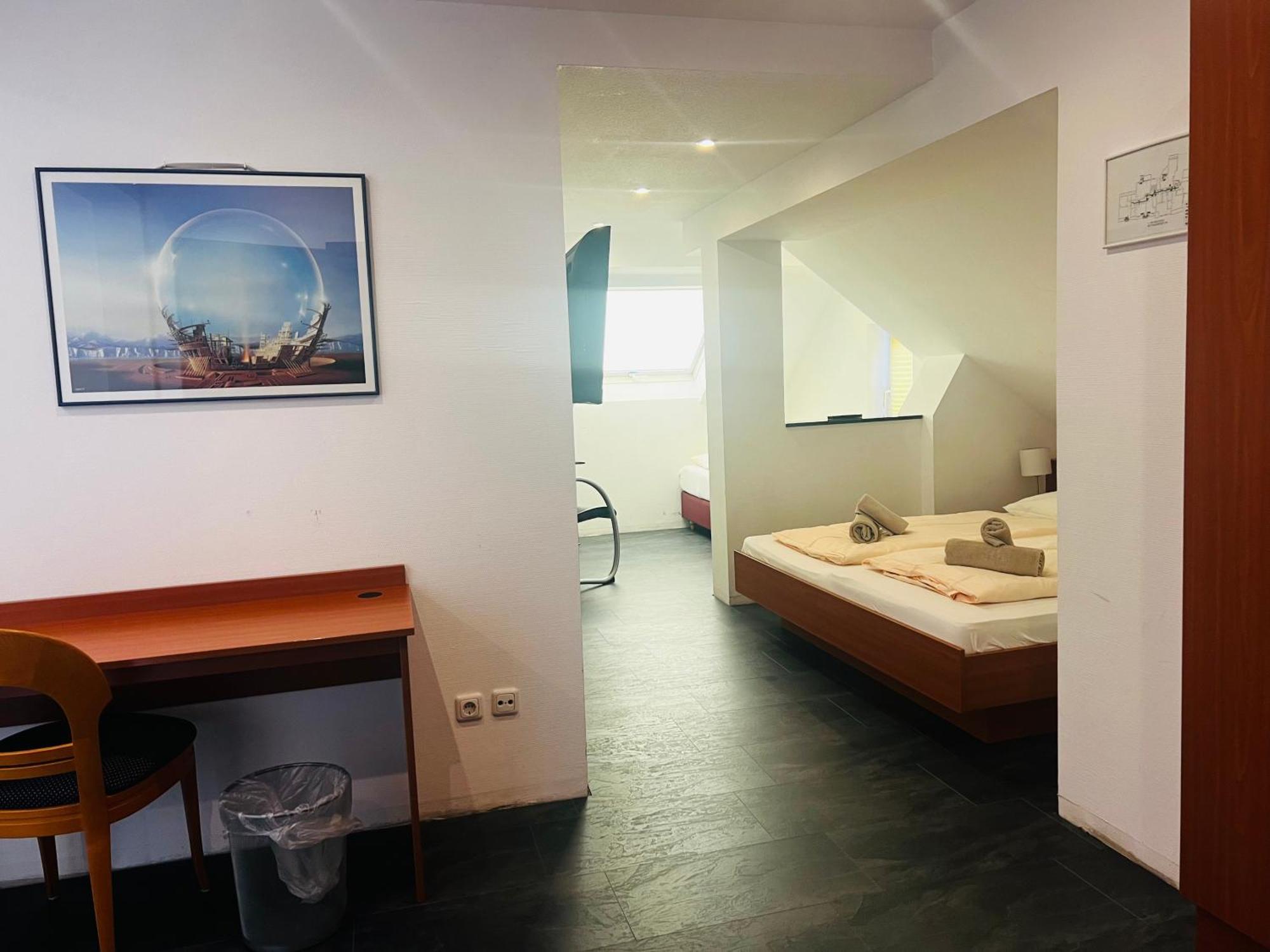 Hotel Am Malerwinkel Вертгейм Экстерьер фото