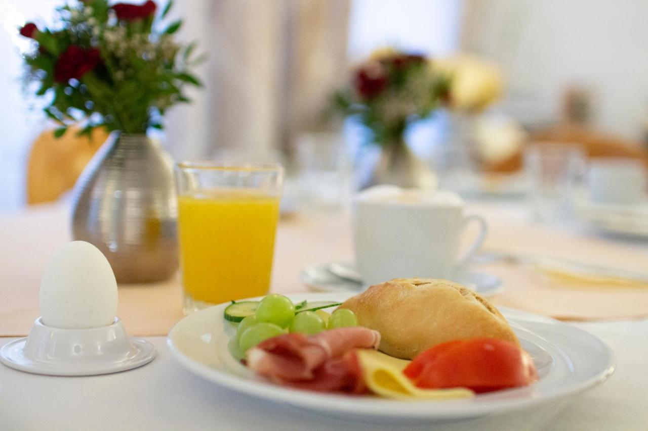 Hotel Am Malerwinkel Вертгейм Экстерьер фото